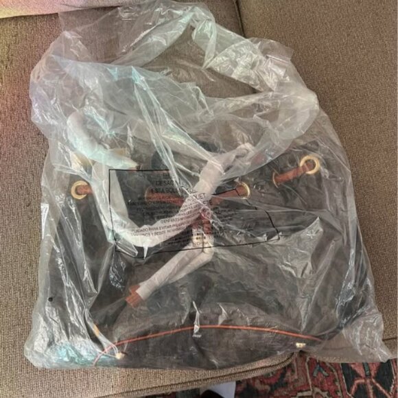 NWT Michael Kors gathered tote bag - Picture 4 of 6